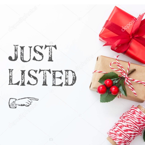 JUST LISTED! - Picture 2 of 9